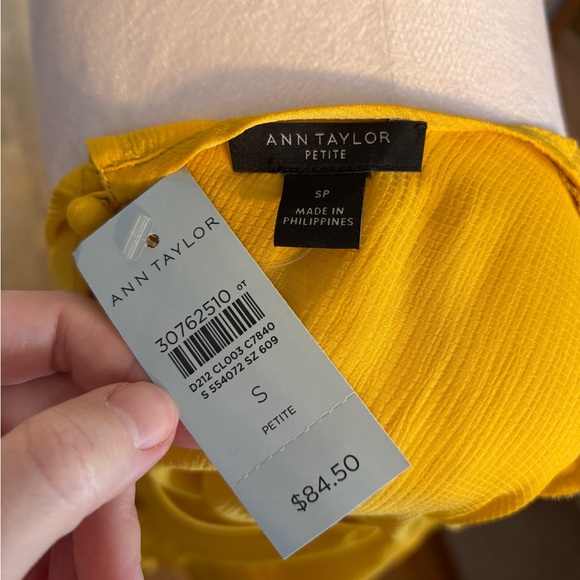 NWT Ann Taylor Ruffle Sleeve Cinched Hem Top - Picture 10 of 11